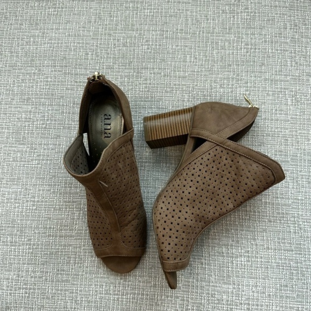 a.n.a Brown Leather Mules